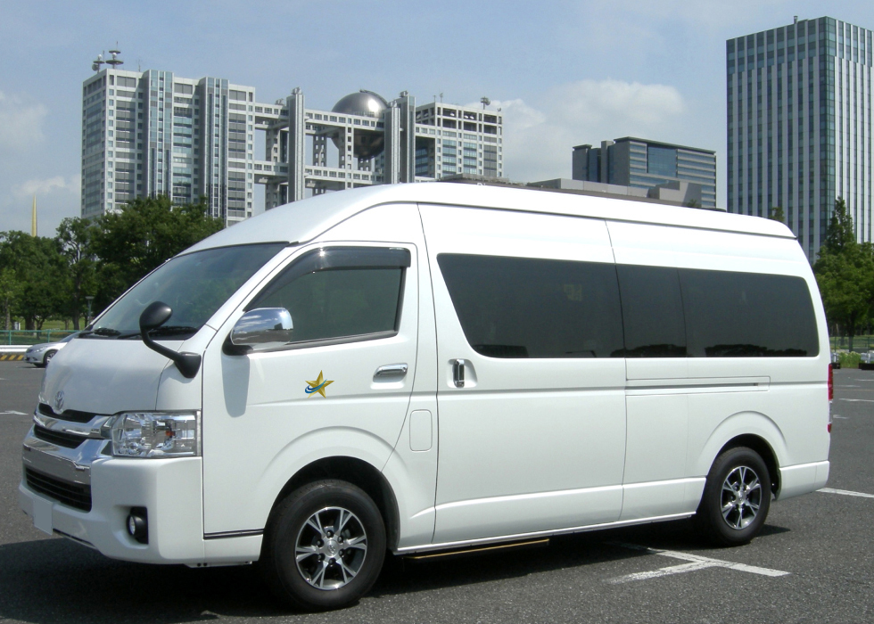 ハイエースホワイトキャビン