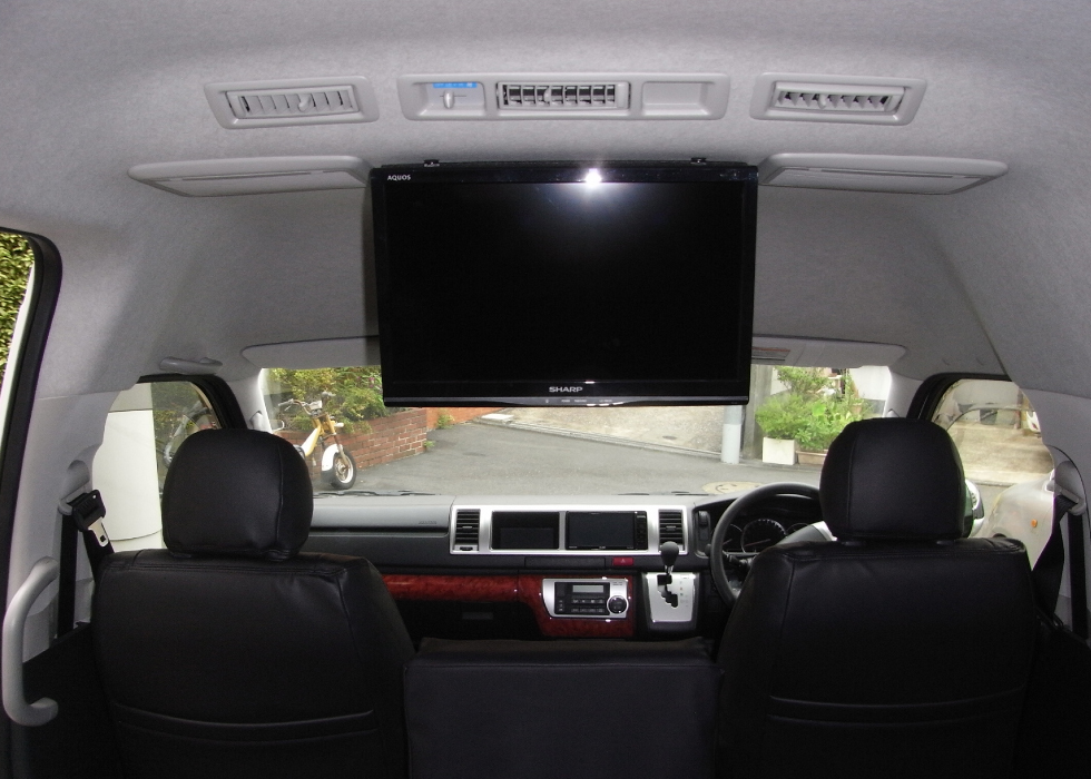 ハイエースホワイトキャビン